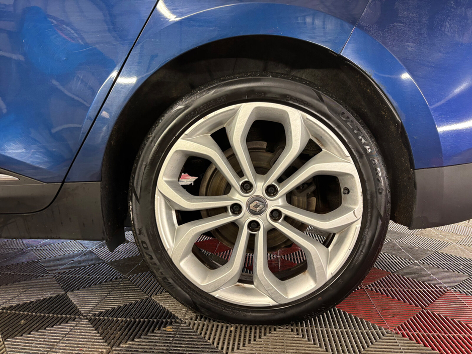 2019 Renault Grand Scenic - image 17