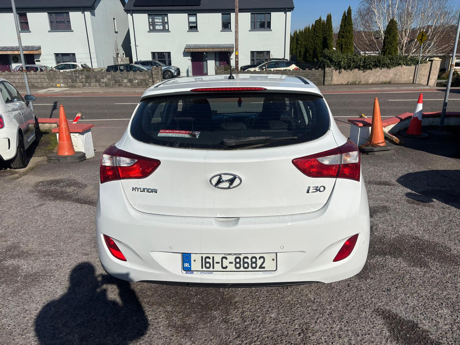 2016 Hyundai i30 - image 9
