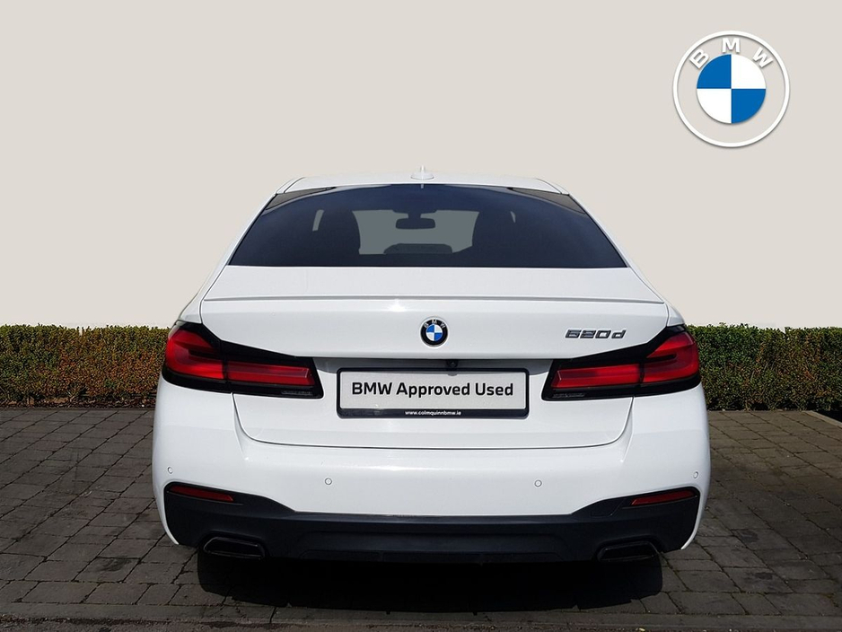 2021 BMW 5 Series - image 14