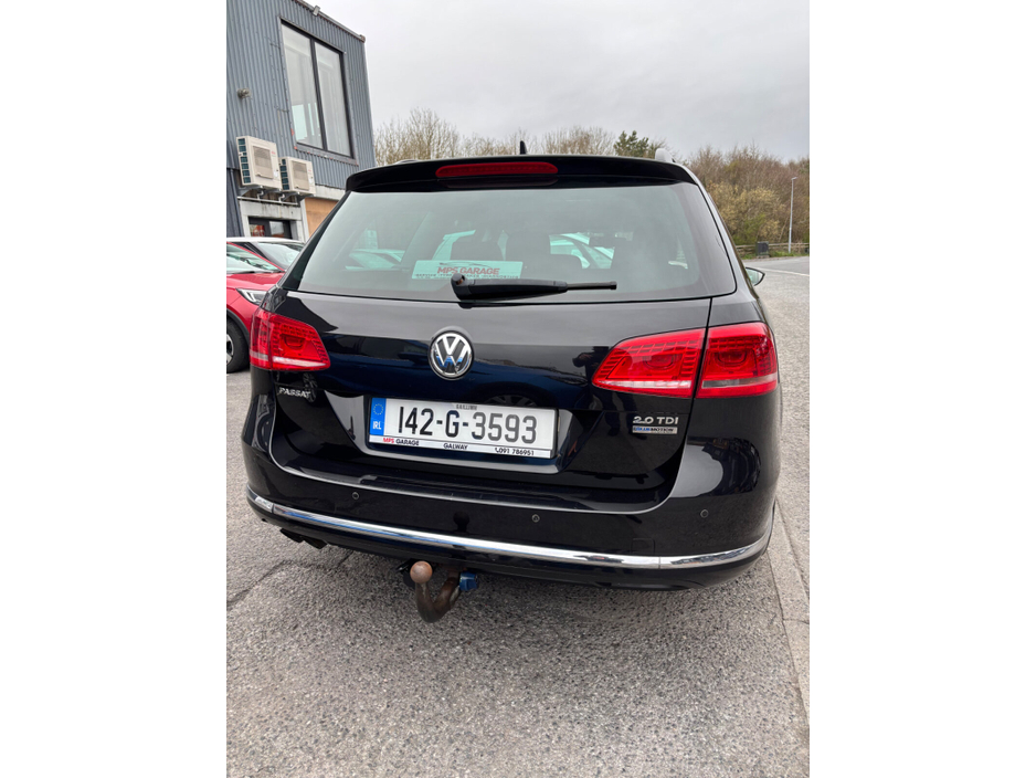 2014 Volkswagen Passat - image 13