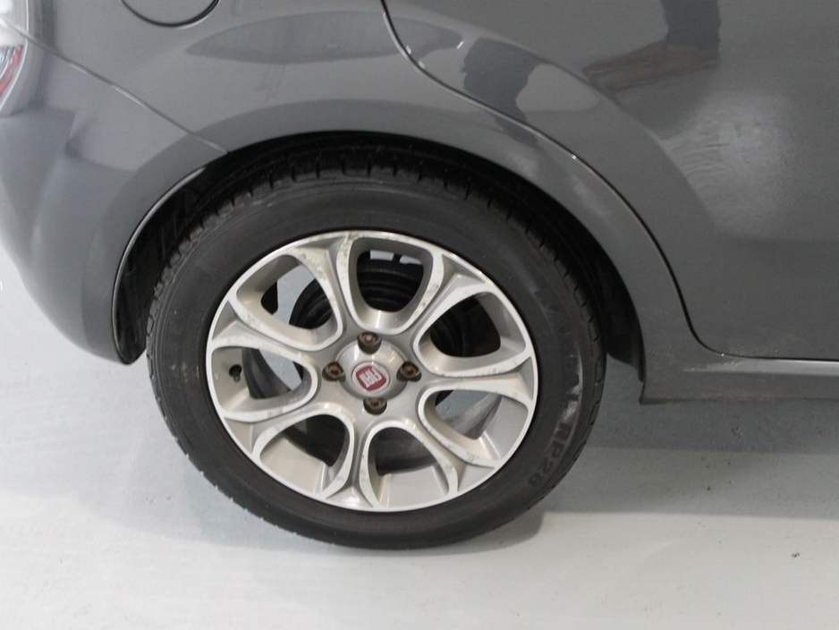 2017 Fiat Punto Lounge 1.2 8V 69HP 4DR €8,750