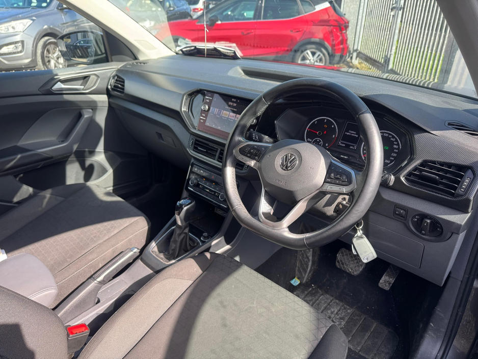 2020 Volkswagen T-Cross - image 12