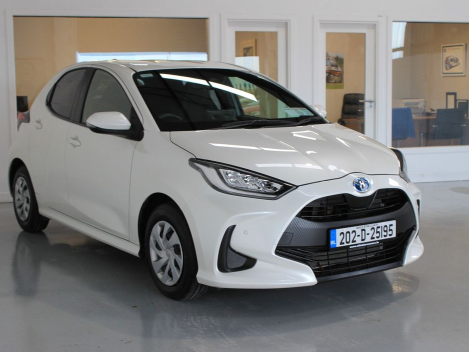 2020 Toyota Yaris 6aa-mxph10 €15,999