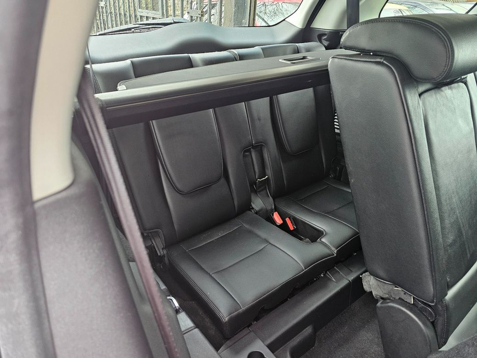 2018 Land Rover Discovery Sport - image 19