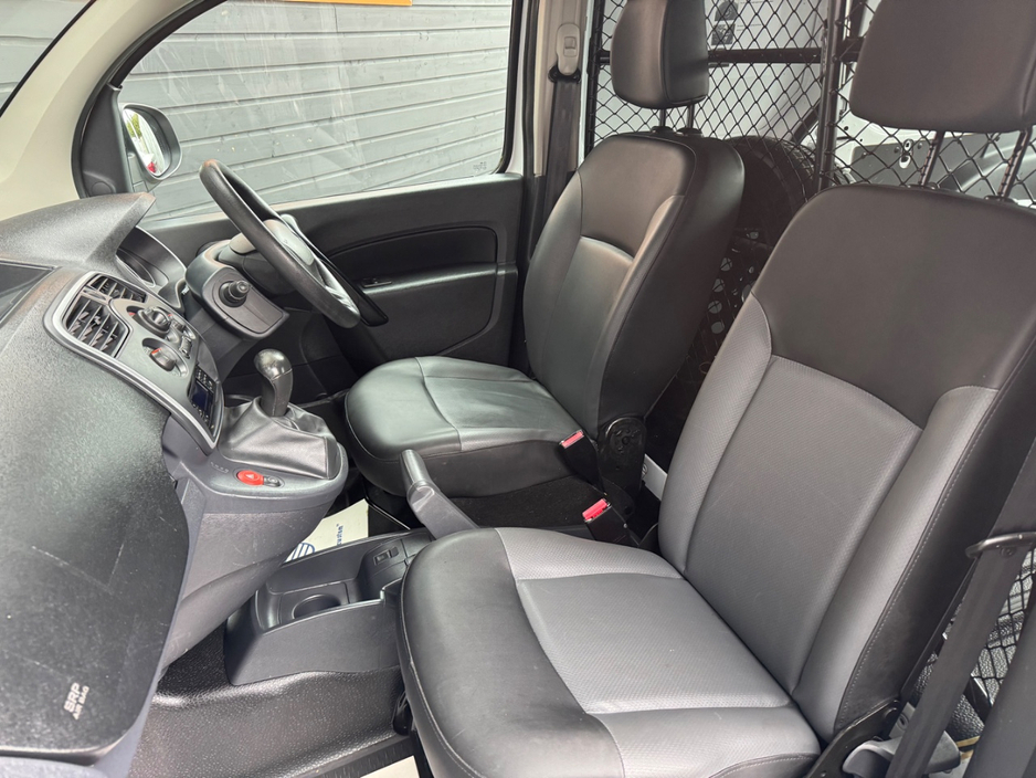 2020 Renault Kangoo - image 9