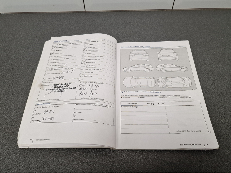 2013 Volkswagen Golf - image 30