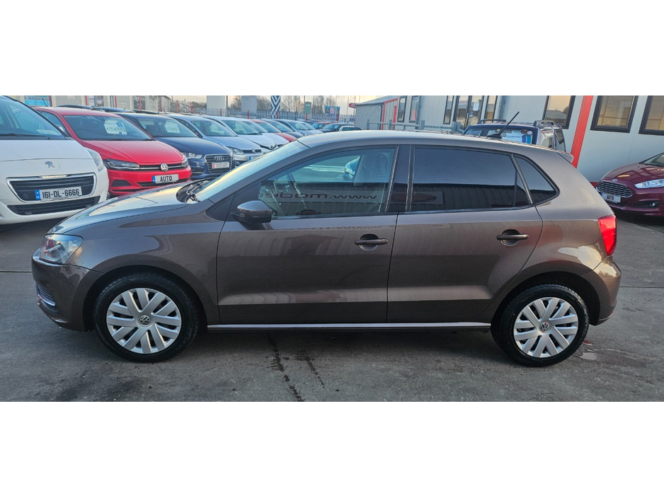 2015 Volkswagen Polo - image 16