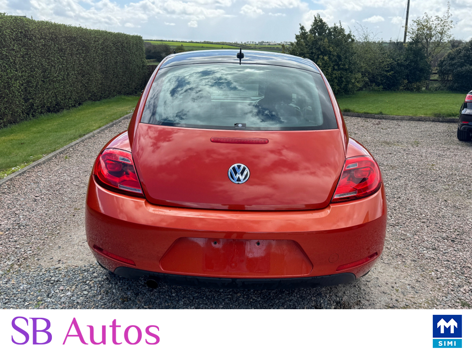 2016 Volkswagen Beetle - image 8