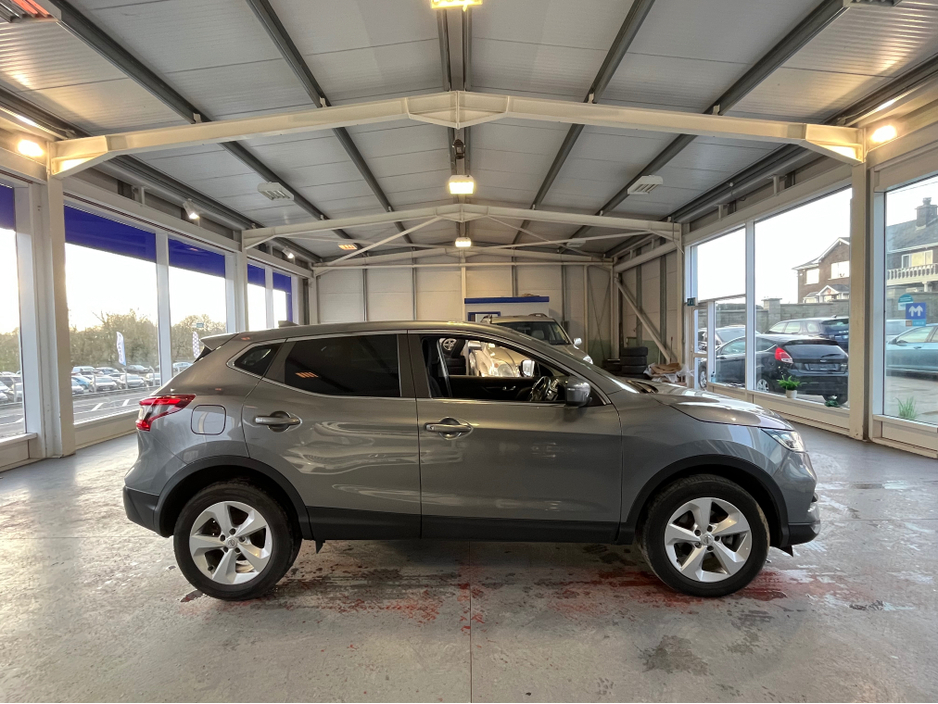 2017 Nissan Qashqai - image 6