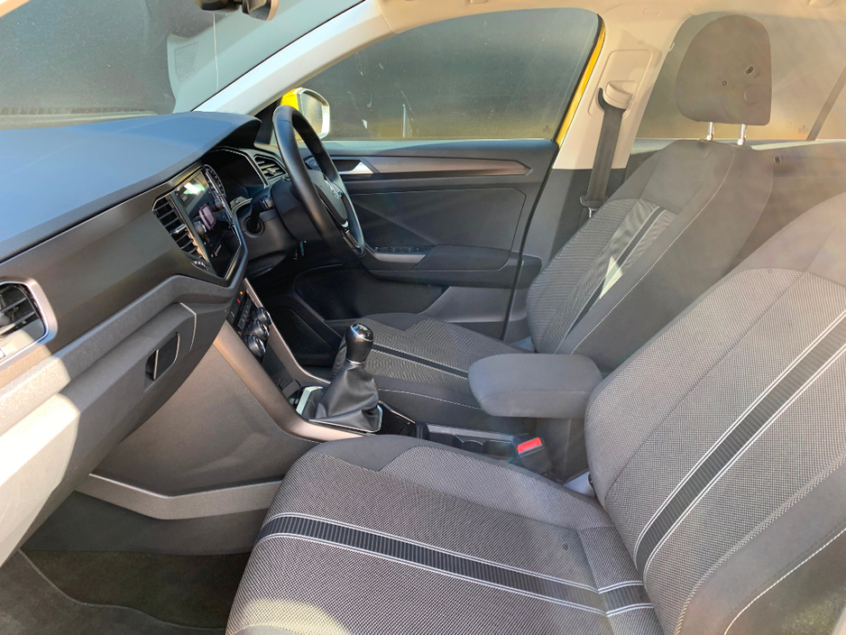 2018 Volkswagen T-Roc - image 15