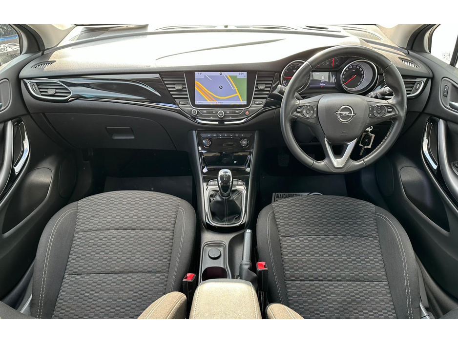 2018 Opel Astra - image 15