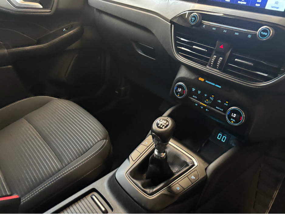 2021 Ford Kuga - image 8