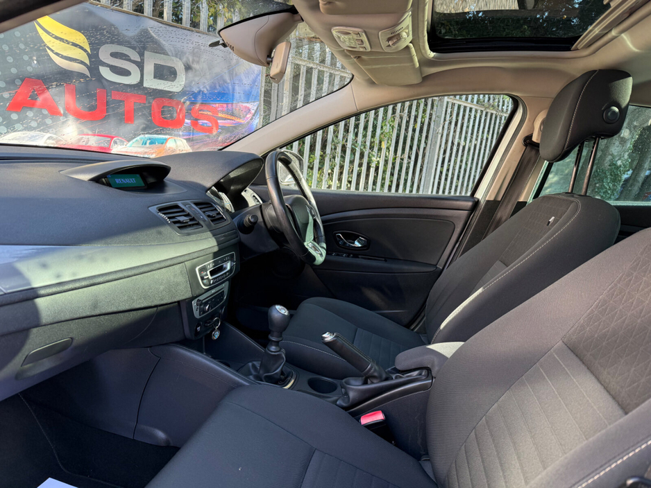 2016 Renault Megane - image 10