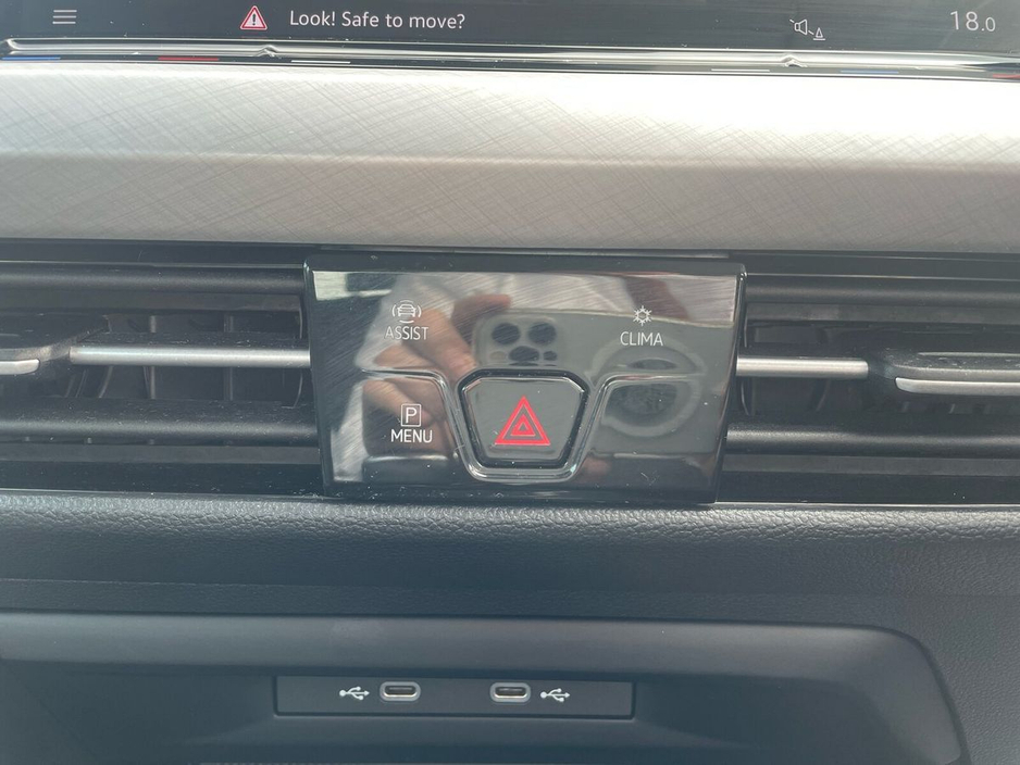 2024 Volkswagen Golf 2.0 TDI 115HP Life €27,475