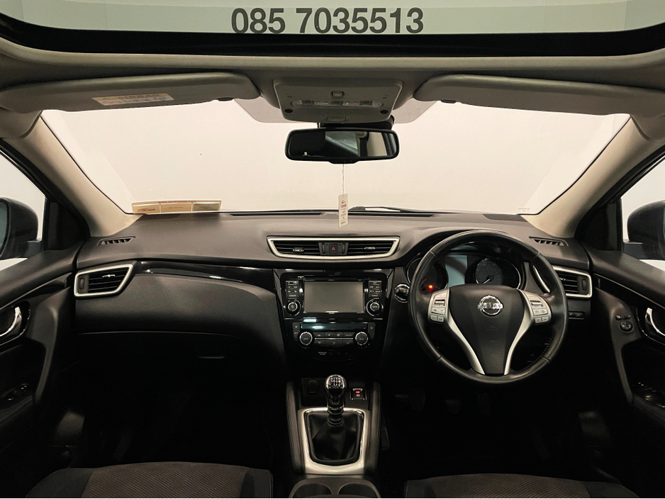 2017 Nissan Qashqai - image 5