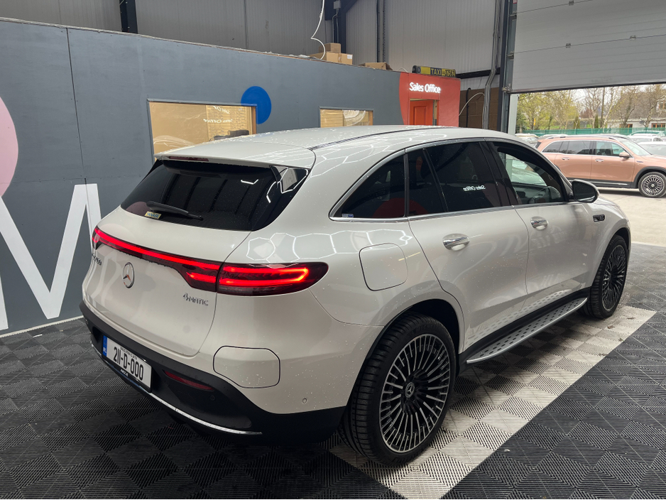 2021 Mercedes-Benz EQC - image 2