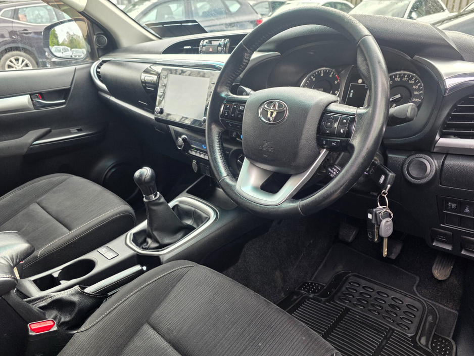 2021 Toyota Hilux - image 4