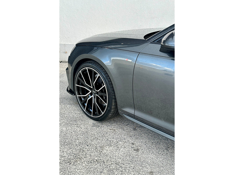 2018 Audi A4 - image 12