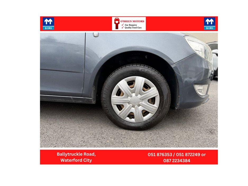 2012 Skoda Fabia - image 6