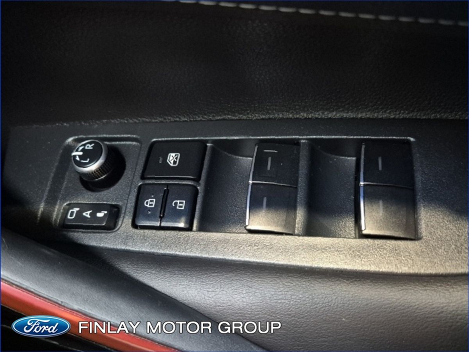 2020 Toyota Corolla - image 12