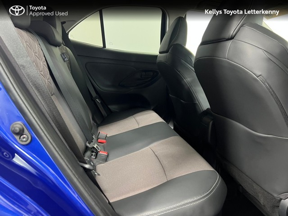 2022 Toyota Yaris Cross - image 11