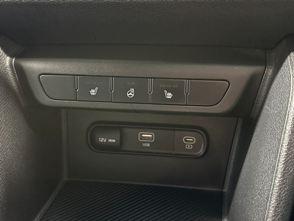 2023 Kia Sportage - image 22