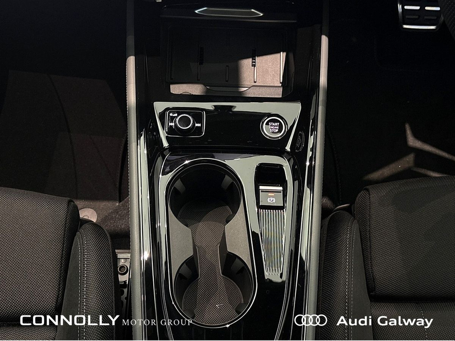 2026 Audi Q3 * HUGE SPEC *1.5 TFSI S LINE 150 HP A/T €68,750