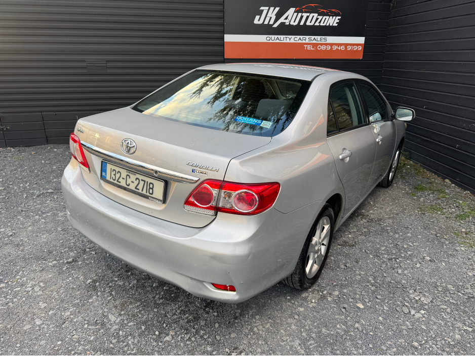 2013 Toyota Corolla - image 6