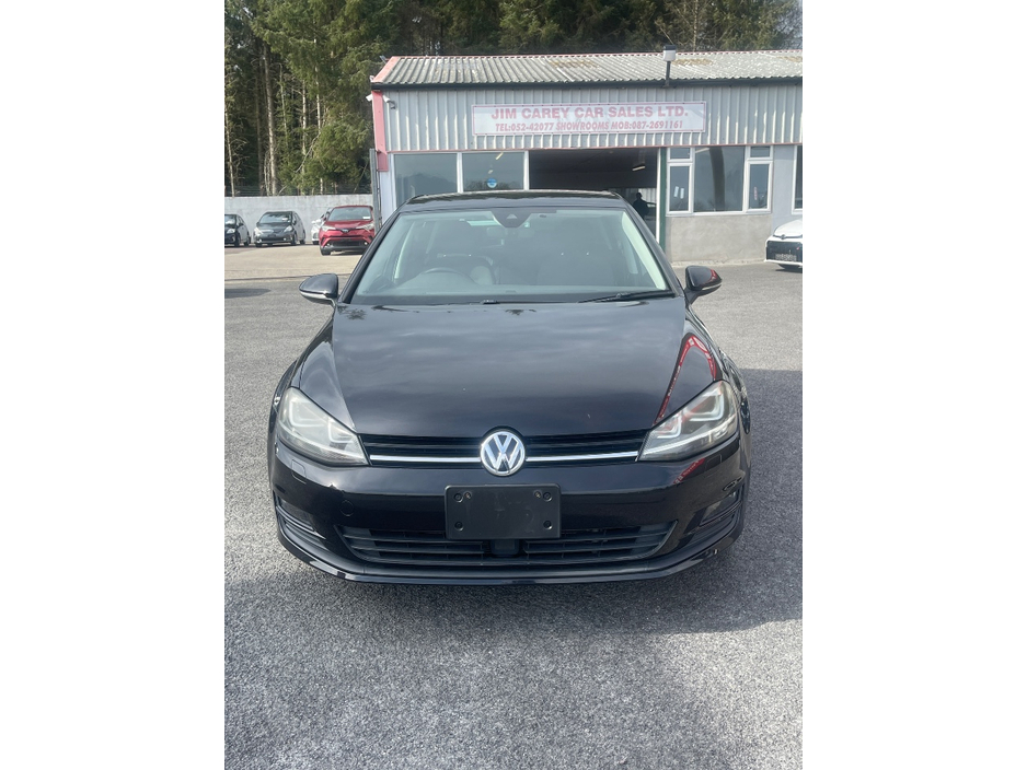 2016 Volkswagen Golf - image 2