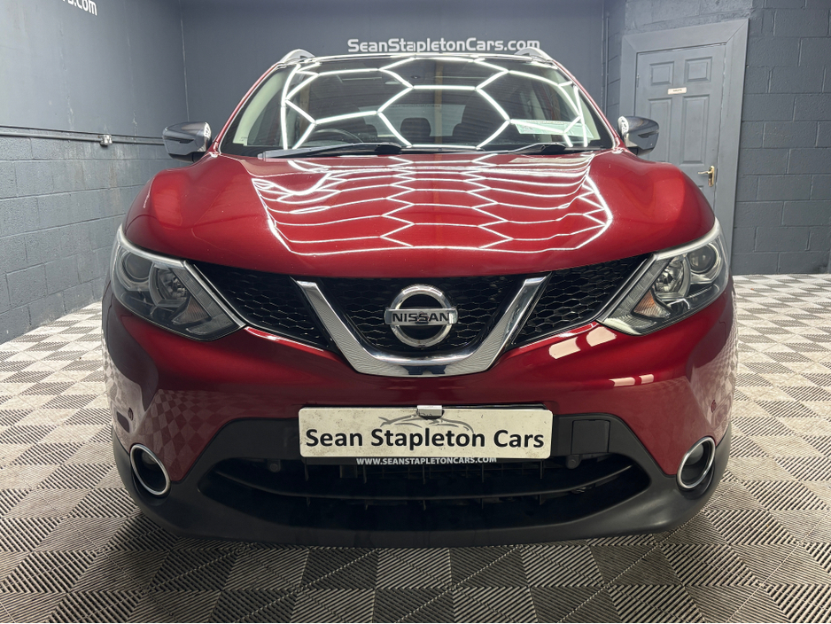 2016 Nissan Qashqai - image 4