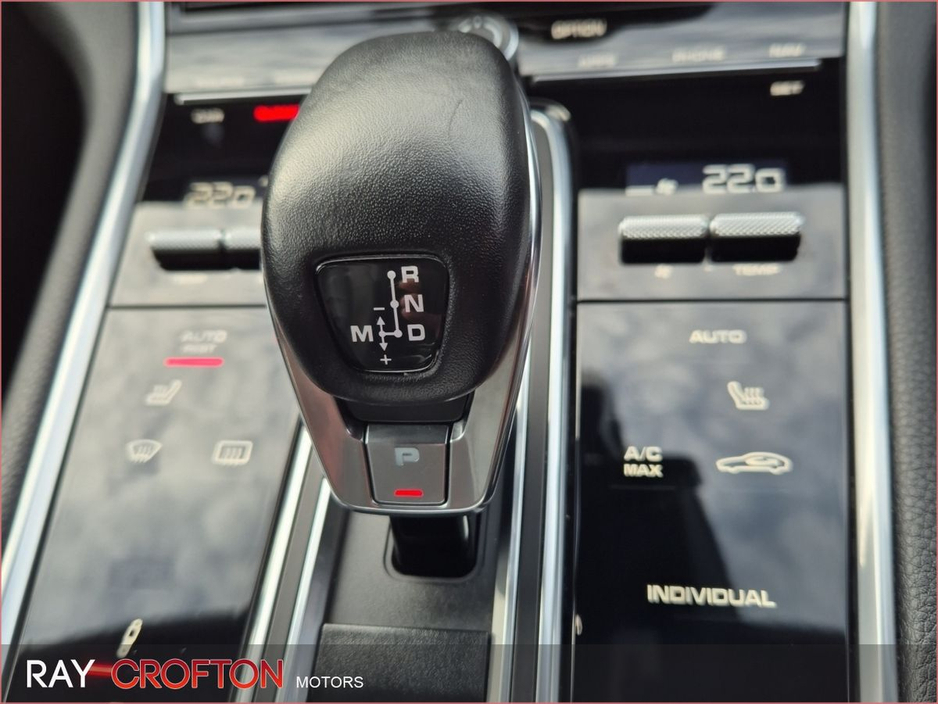 2018 Porsche Panamera Panamera 4 E Hybrid €59,950