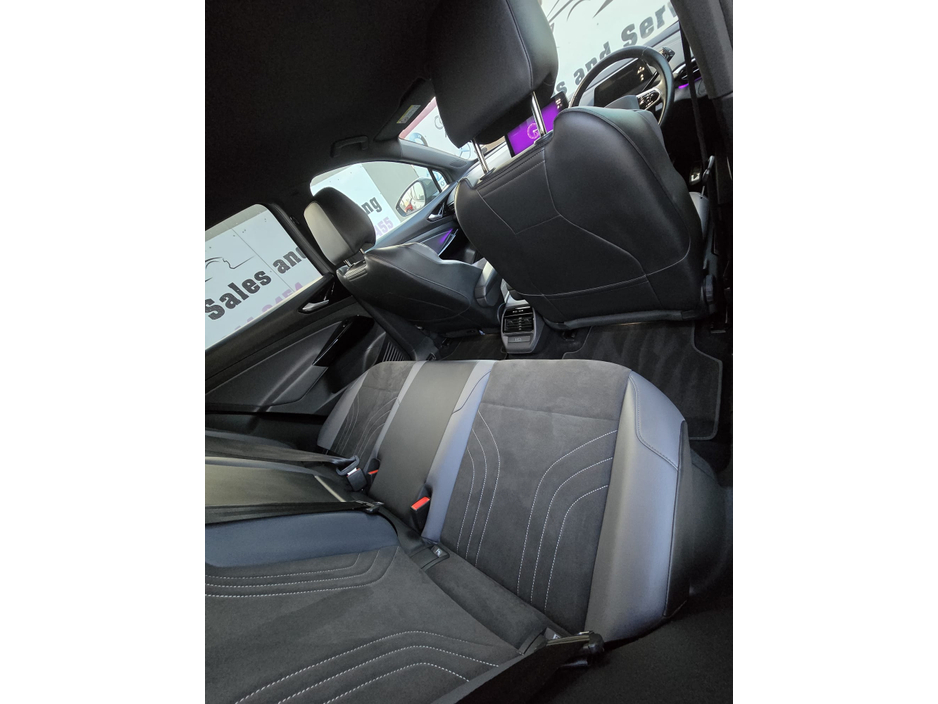 2023 Volkswagen ID.5 - image 18