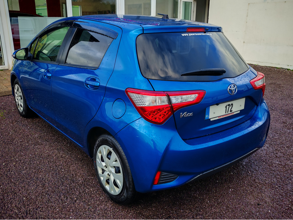 2017 Toyota Yaris - image 15