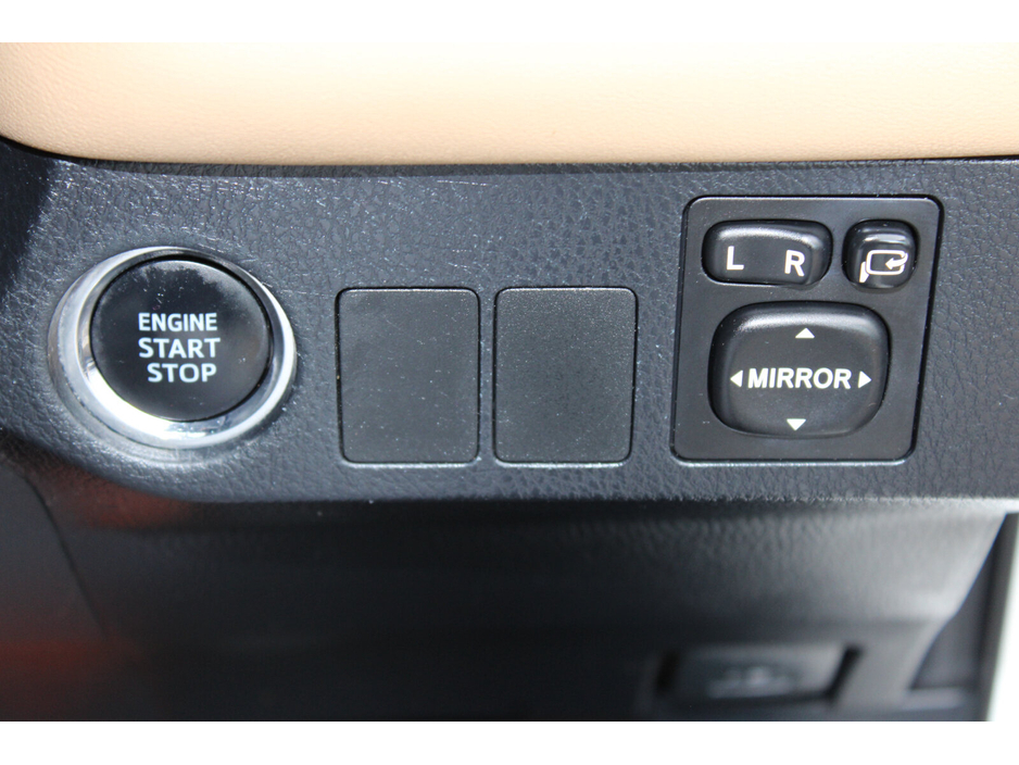 2017 Toyota Rav4 - image 19