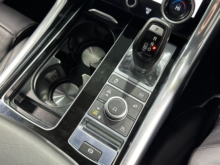 2020 Land Rover Range Rover Sport HSE Dynamic Black Edition P400e €50,800