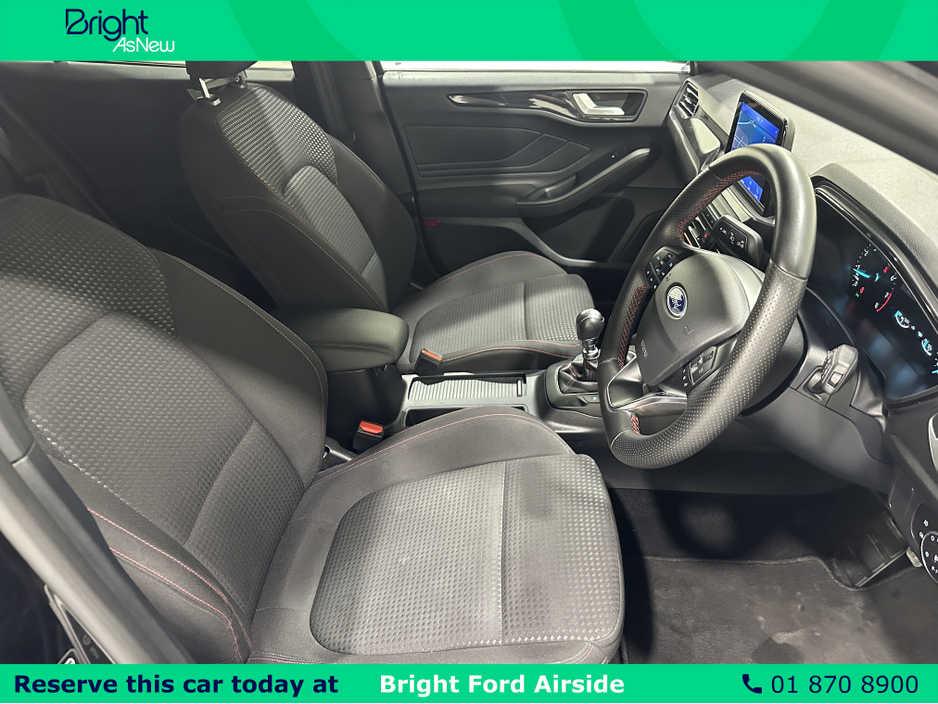 2022 Ford Focus - image 13