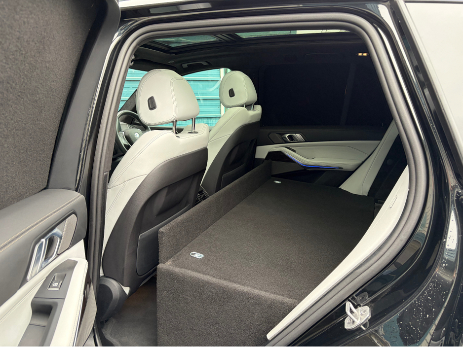 2025 BMW X5 - image 23