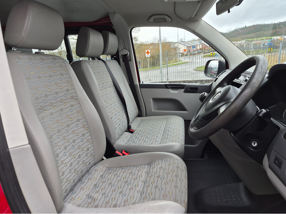 2012 Volkswagen Transporter KOMBI LWB 3000 140 BHP 4MOTION €15,750