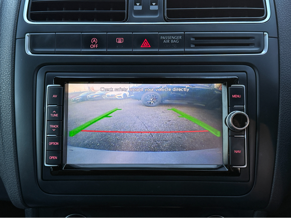 2016 Volkswagen Polo - image 19