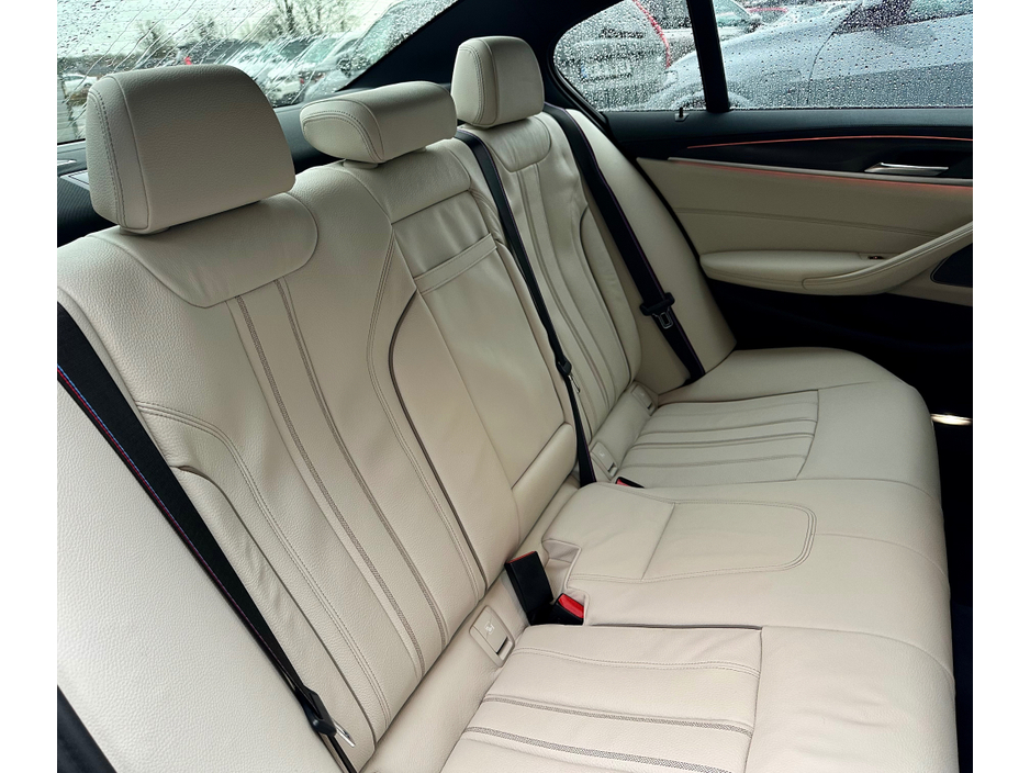 2023 BMW 5 Series ++LOW KM++ M SPORT PRO MHEV AUTO 520 D