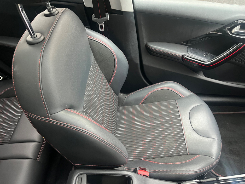 2017 Peugeot 2008 1.2 PureTech 110bhp Auto S&S GT - Line €9,950