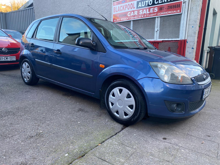 2006 Ford Fiesta - image 9