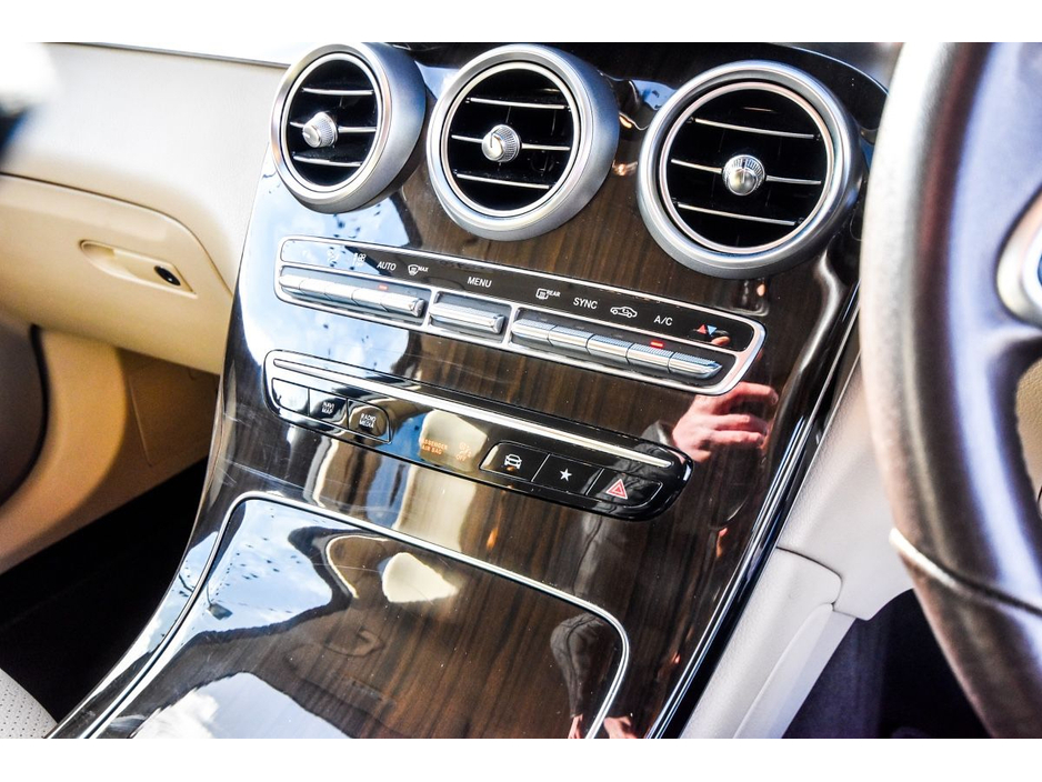 2022 Mercedes-Benz GLC Class - image 16