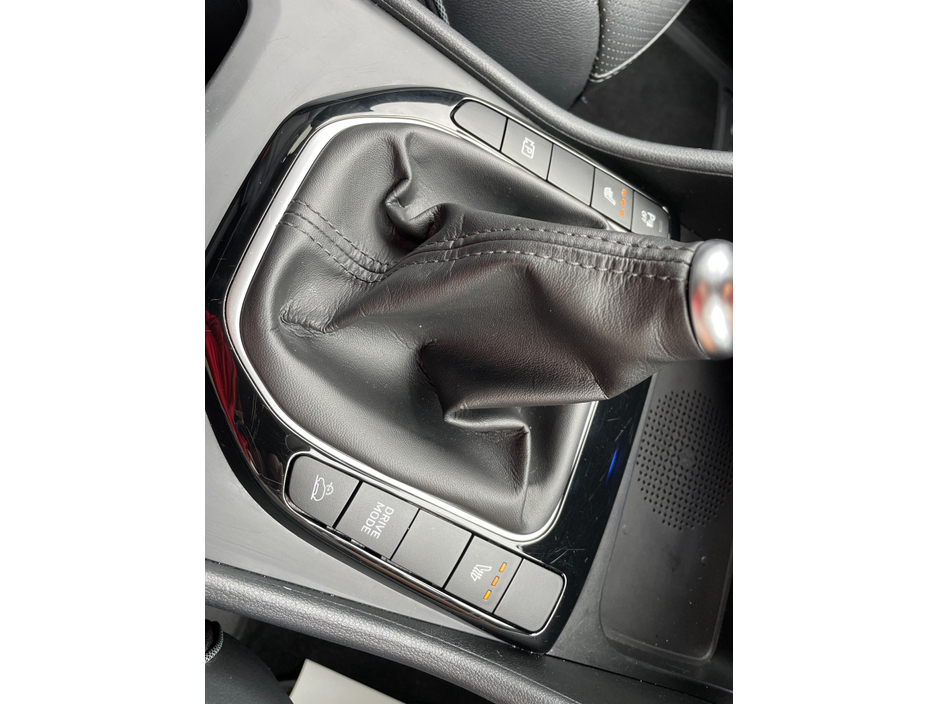 2022 Hyundai Tucson - image 11