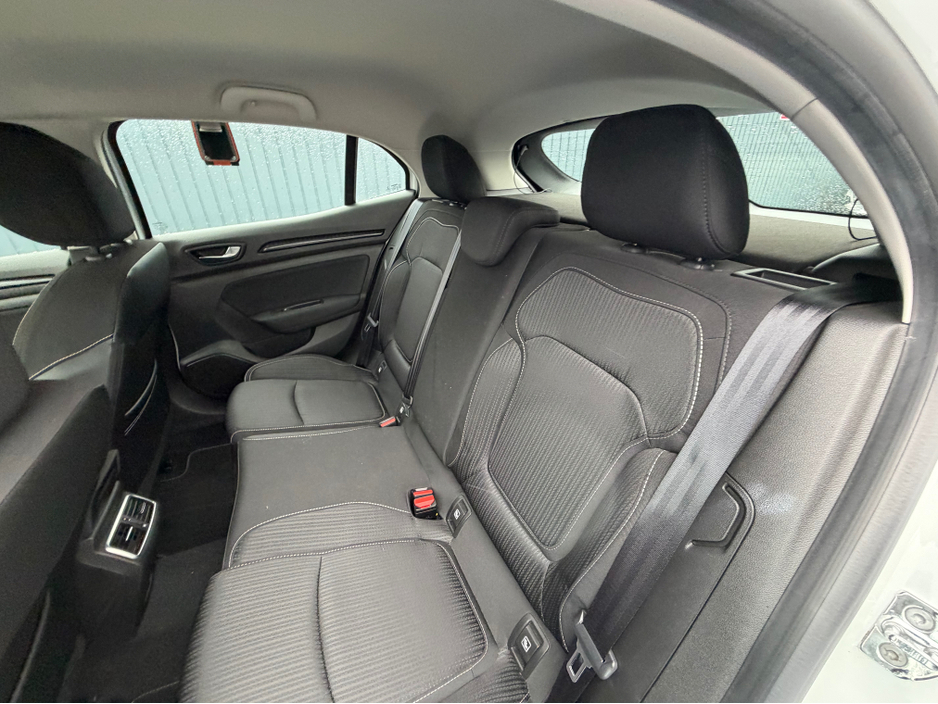 2018 Renault Megane - image 36