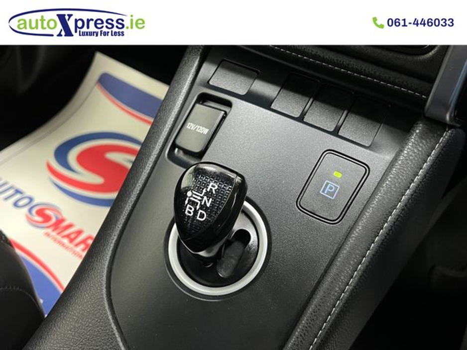 2016 Toyota Auris 1.8 Automatic, Hybrid, Reversing camera €12,895