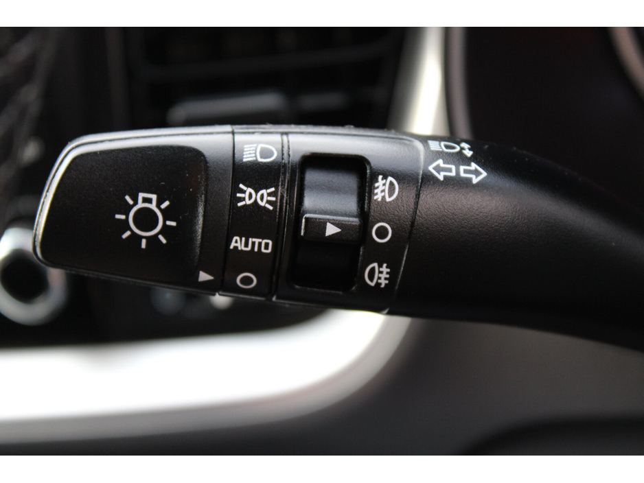 2019 Kia Stonic - image 24