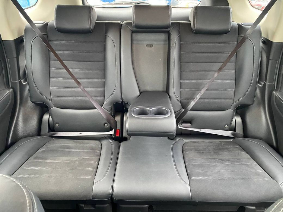 2018 Mitsubishi Outlander - image 12