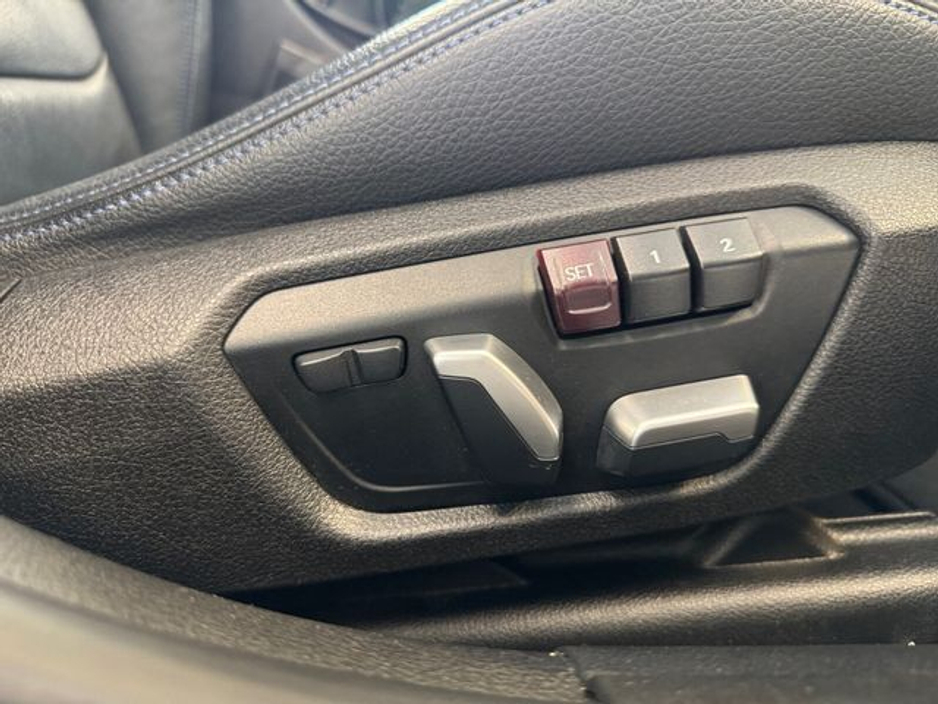 2018 BMW 3 Series - image 21