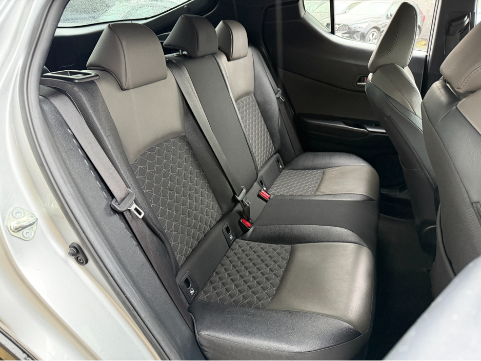 2023 Toyota C-HR HYBRID. .. #12 MONTH WARRANTY INCLUDED# .. FINANCE AVAILABLE €22,750